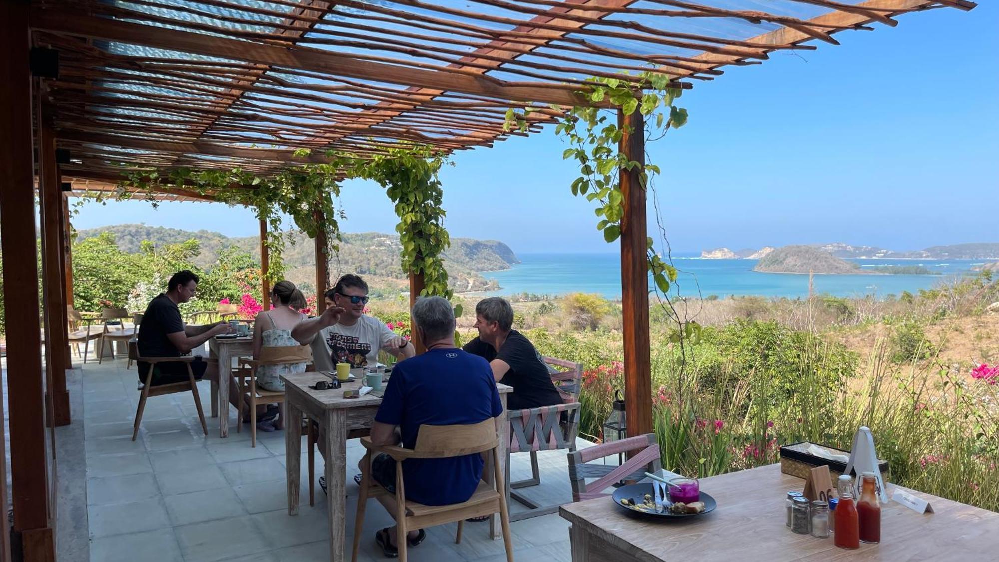 Lobster Bay Lombok Hotel Awang Exterior photo