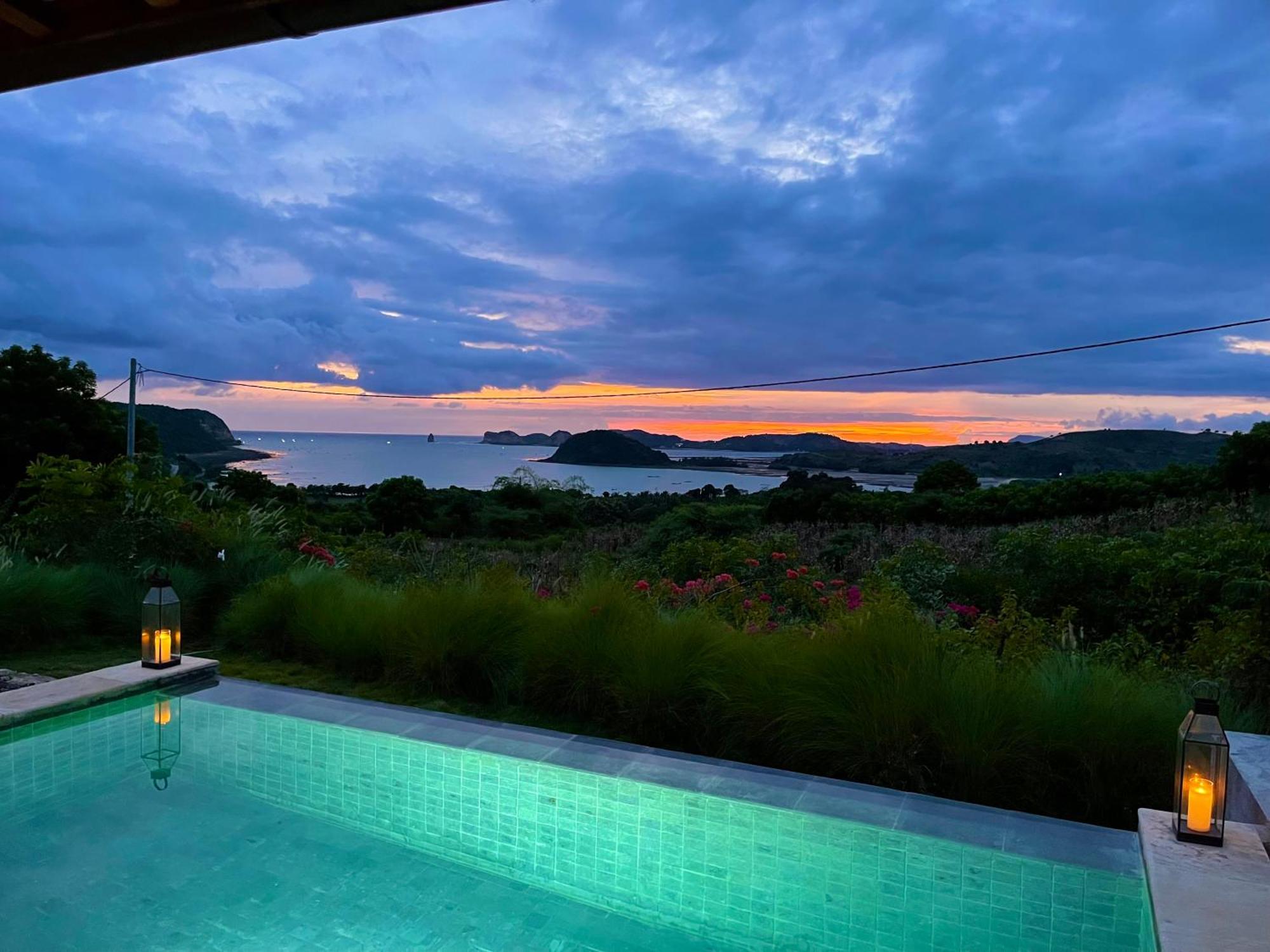 Lobster Bay Lombok Hotel Awang Exterior photo