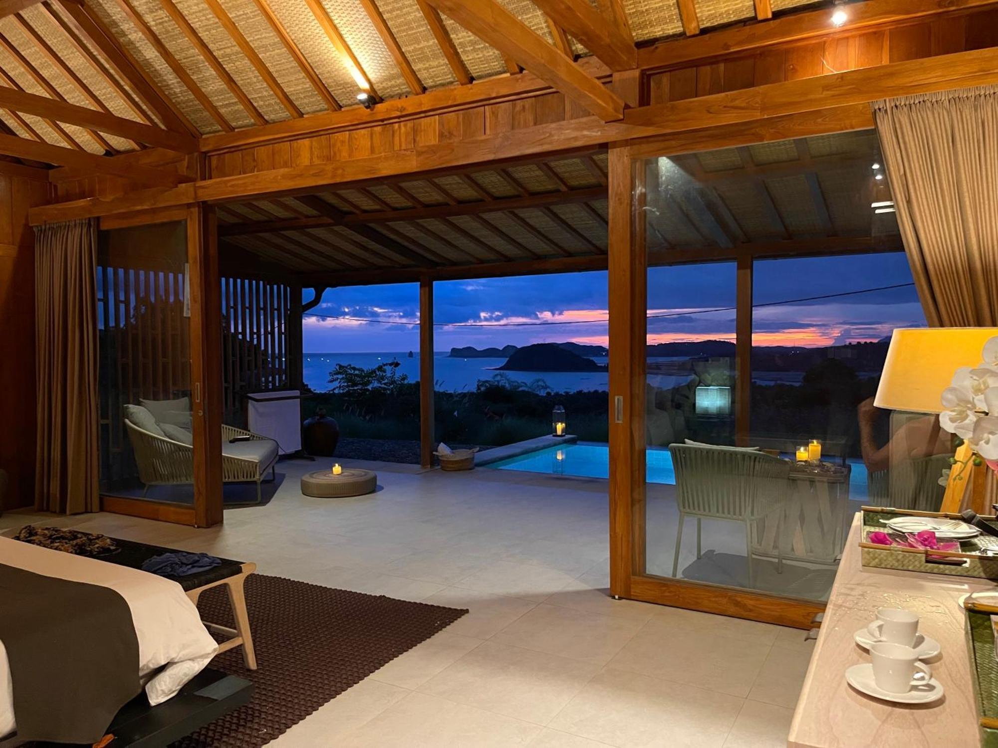 Lobster Bay Lombok Hotel Awang Exterior photo