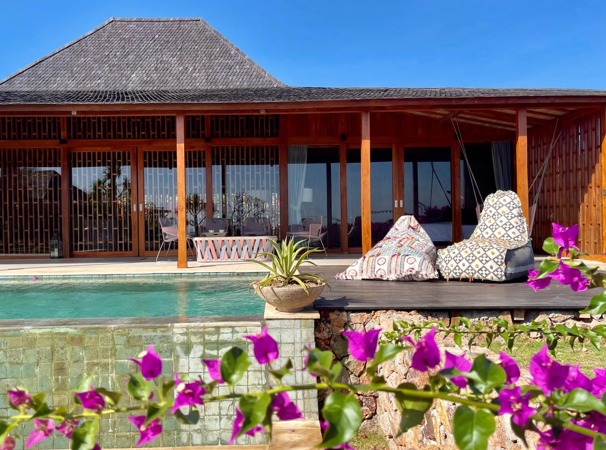 Lobster Bay Lombok Hotel Awang Exterior photo