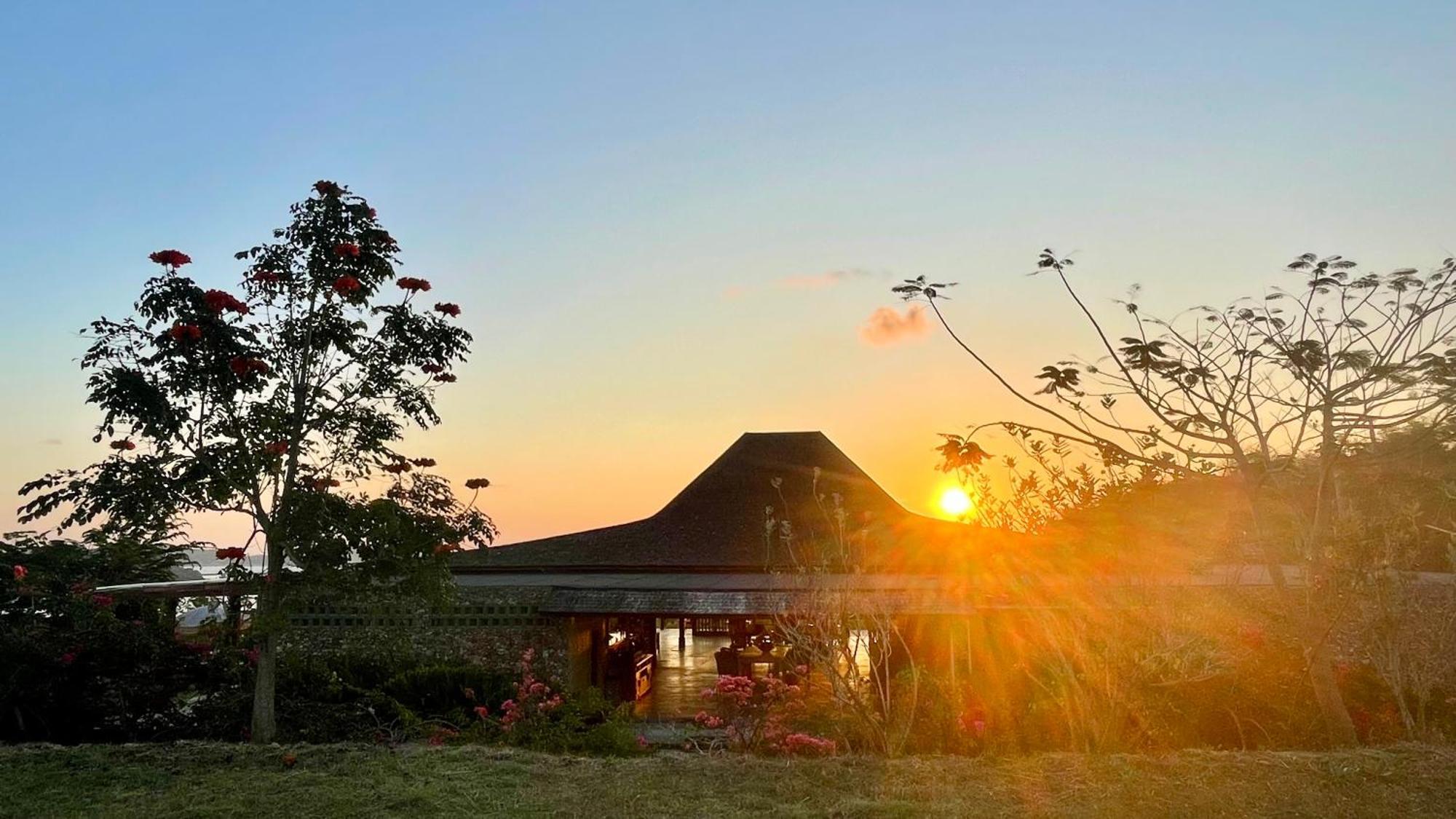 Lobster Bay Lombok Hotel Awang Exterior photo